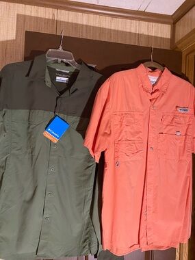 Columbia Coral and Olive Short-Sleeve Outdoor Button Shirts Sz M & S